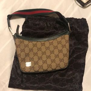 AUTHENTIC Gucci print purse